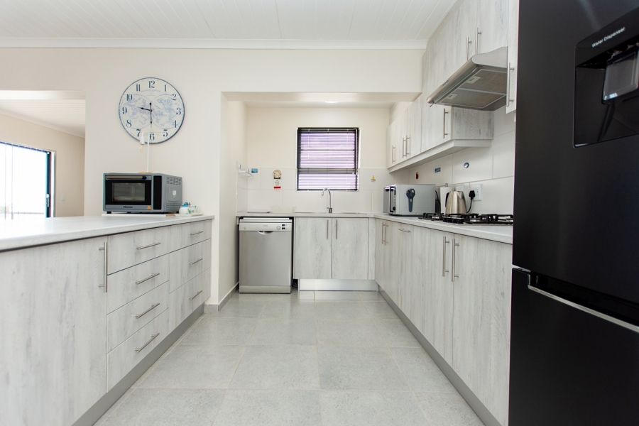 2 Bedroom Property for Sale in Harbour Lights Western Cape